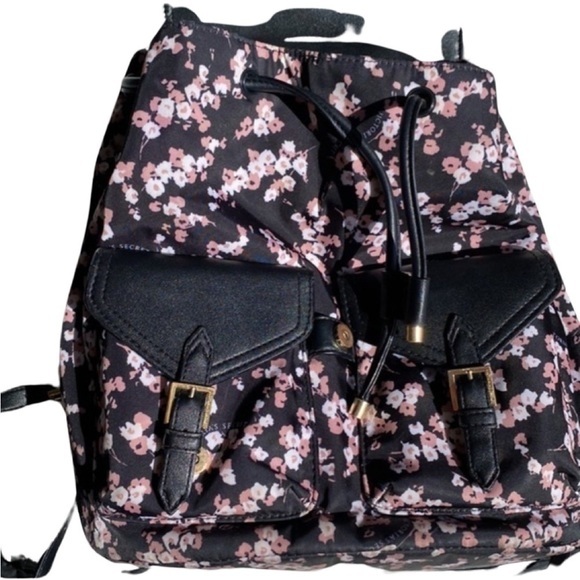 HP🏆 Stylish Floral Backpack by Victoria's Secret: A Fashionable Must-Have - Picture 7 of 7